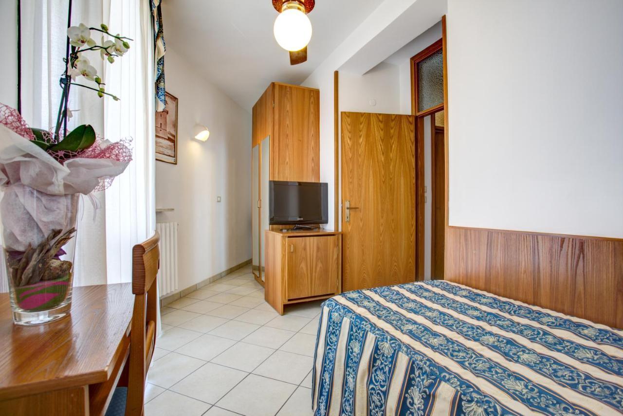 Hotel Genzianella 3*